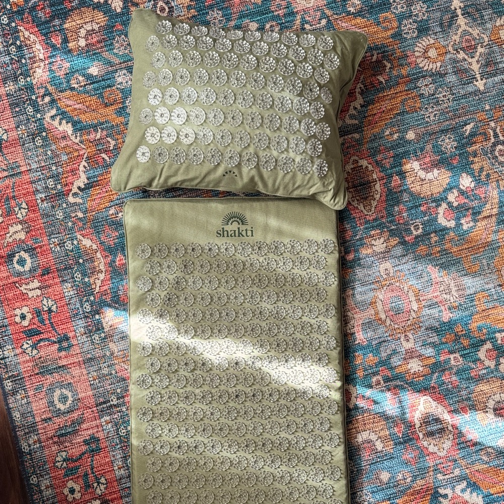 Shakti Olive Green Acupressure Pillow and Mat